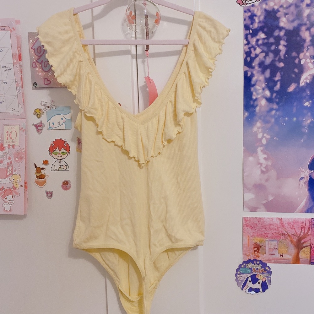 WILFRED (Aritzia) 🌸 YELLOW RUFFLE BODYSUIT